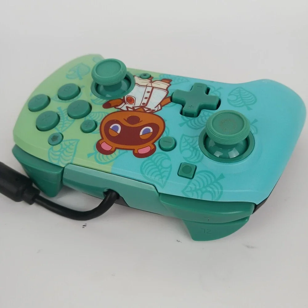 PDP Faceoff Deluxe + Audio Wired Controller For Nintendo Switch Multicolor